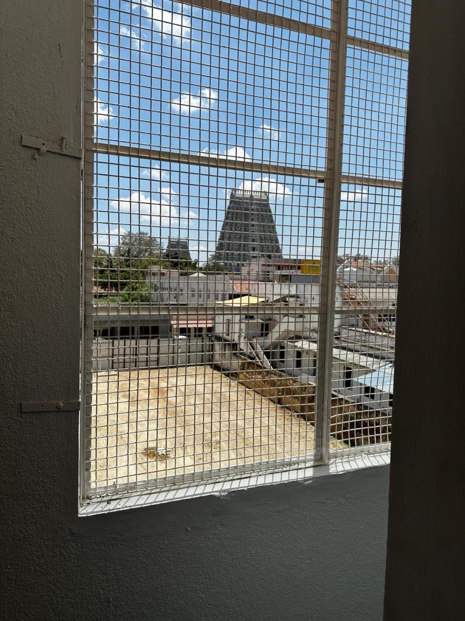 Temple View Home Stay Tiruvannamalai Ngoại thất bức ảnh