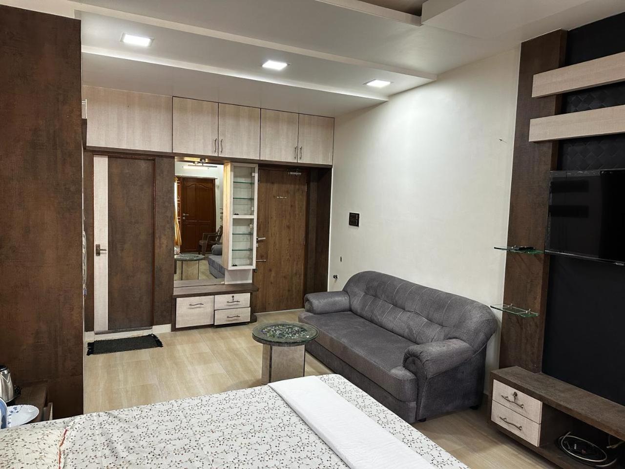 Temple View Home Stay Tiruvannamalai Ngoại thất bức ảnh