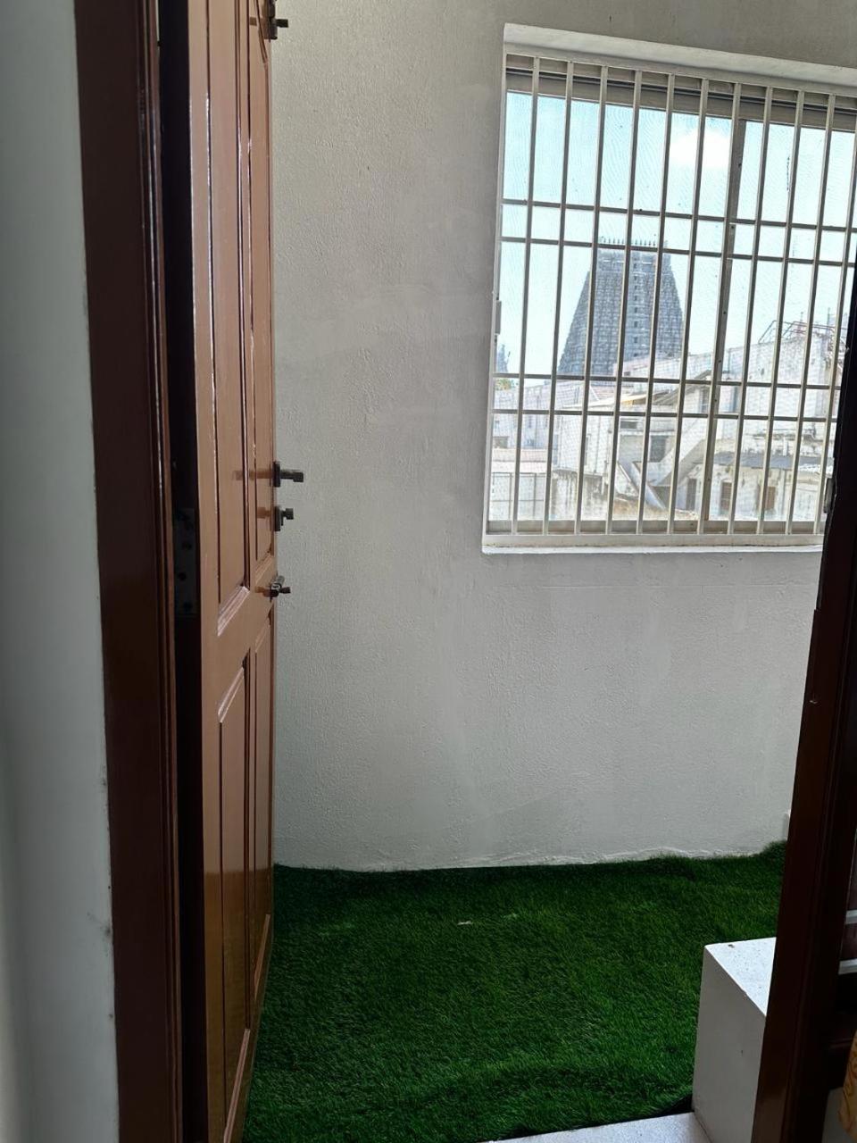Temple View Home Stay Tiruvannamalai Ngoại thất bức ảnh