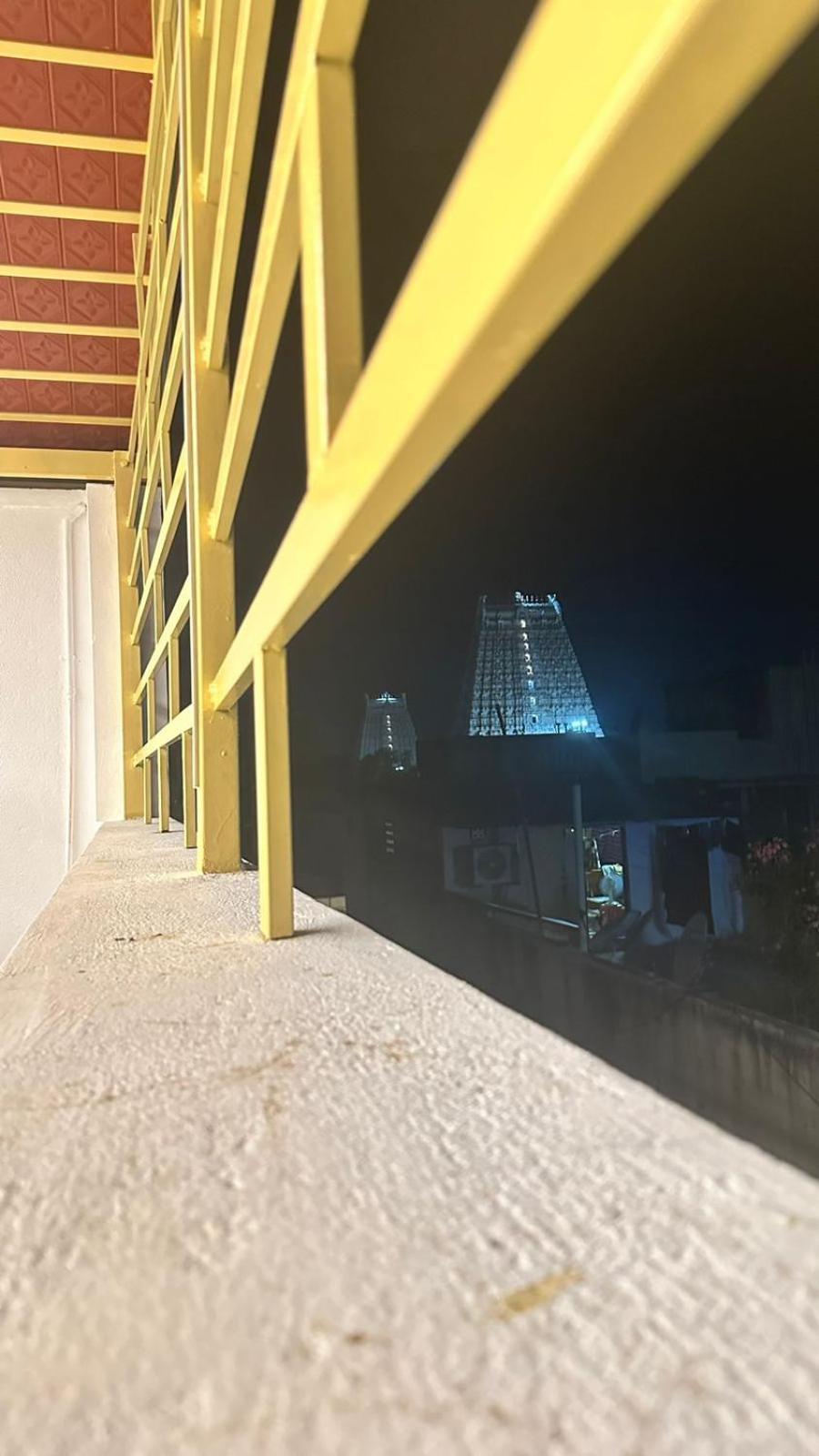 Temple View Home Stay Tiruvannamalai Ngoại thất bức ảnh